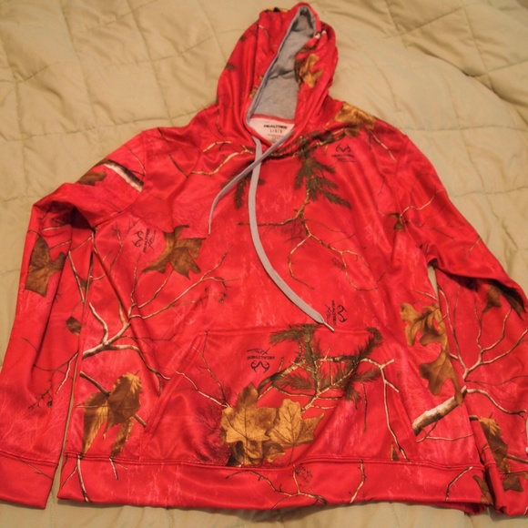 Realtree Tops - Size L Realtree pink camo sweatshirt hoodie